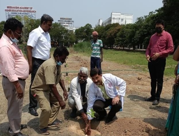 Dr. K.V. Rajasekhar, Dean, MMCH&RI planted a sapling on World Environment Day